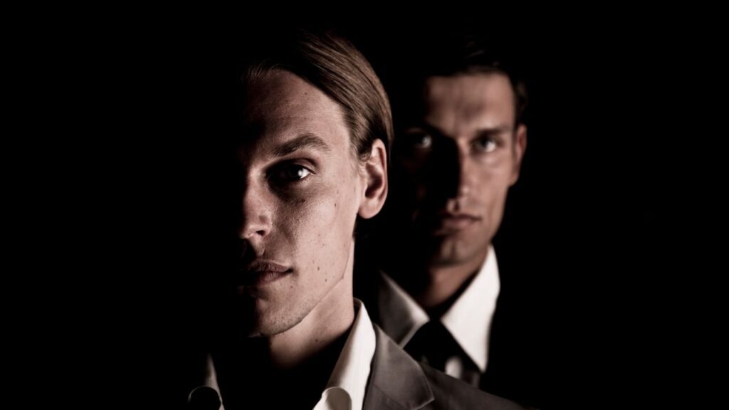 O ego e a sombra: desafios da jornada espiritual