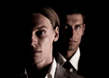 O ego e a sombra: desafios da jornada espiritual