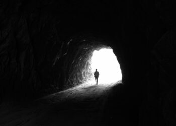 O tempo e o perdão: do caos a luz na espiritualidade