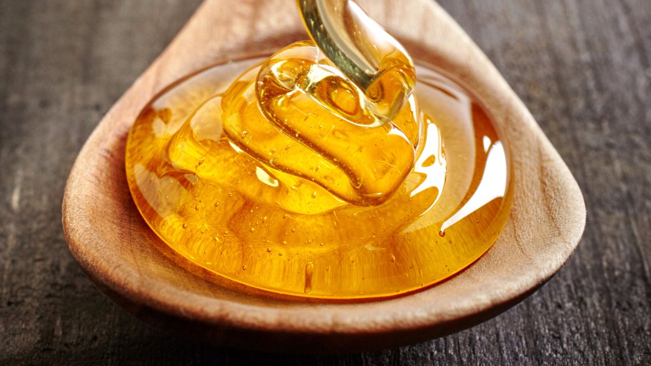 Simpatia do mel para atrair doçura e prosperidade