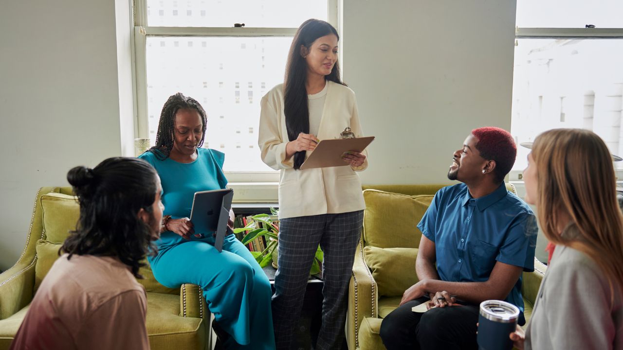 Estabilidade e Liderança: As previsões do Tarot para Maio de 2024