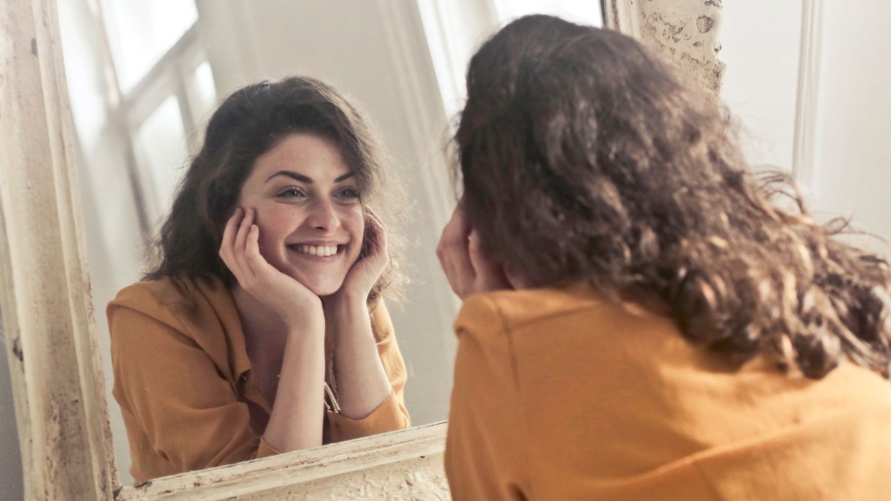 Horóscopo (13/05 a 19/05/2024): autoexpressão e confiança em destaque