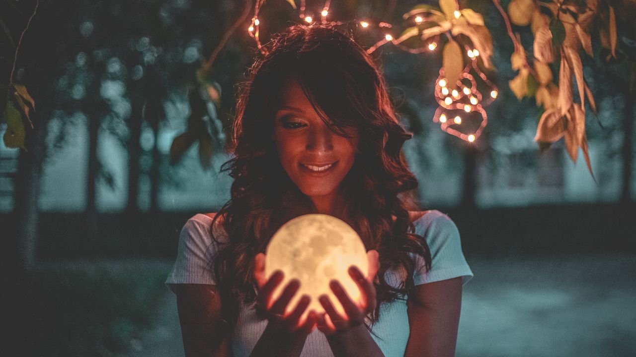 Horóscopo Semanal (16 a 22/09/2024): eclipse parcial, intuição e emoções