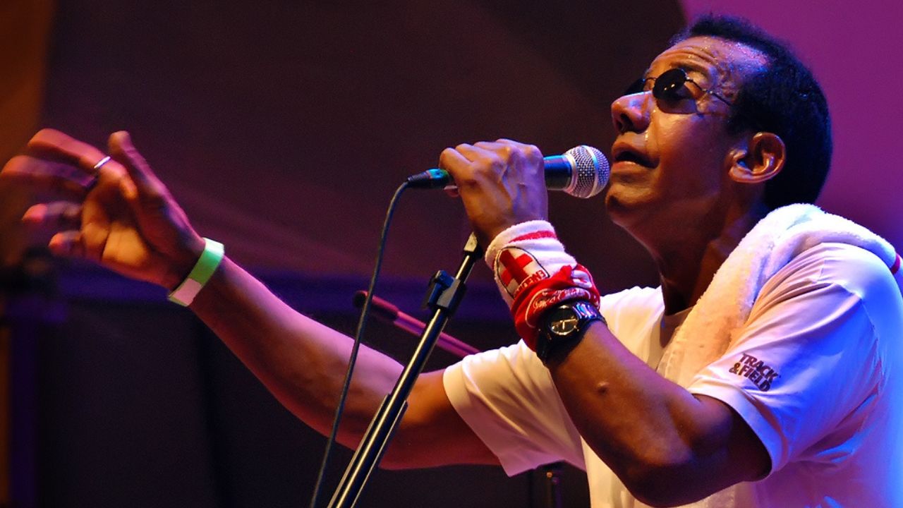 Os Alquimistas Estão Chegando: música de Jorge Ben Jor que transcende gerações