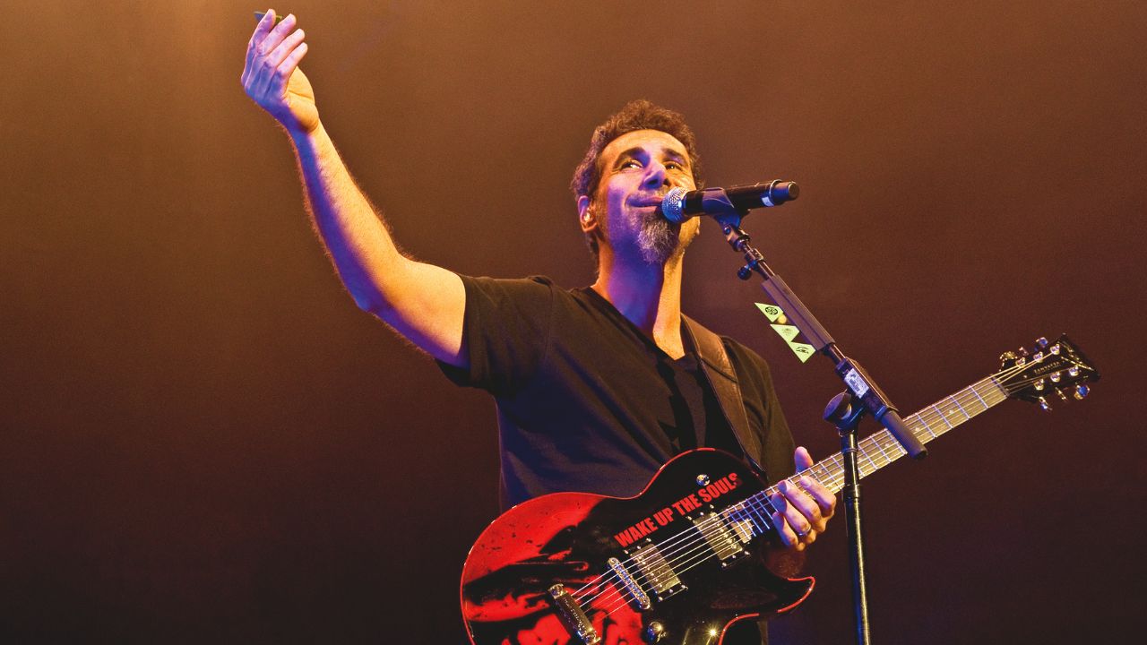Down with the System: livro de Serj Tankian trata de ativismo e autoconhecimento