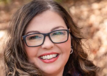 O Mistério dos Corvos: livro de Kate Stewart trata de paixão e suspense