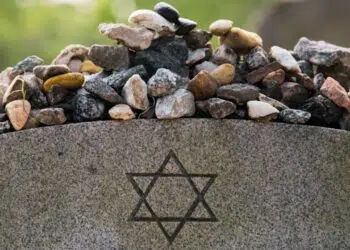 Dia Internacional em Memória das Vítimas do Holocausto: história e reflexões essenciais