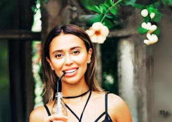 Decifrando as Estrelas: livro de Allison Scott trata de astrologia e autoconhecimento