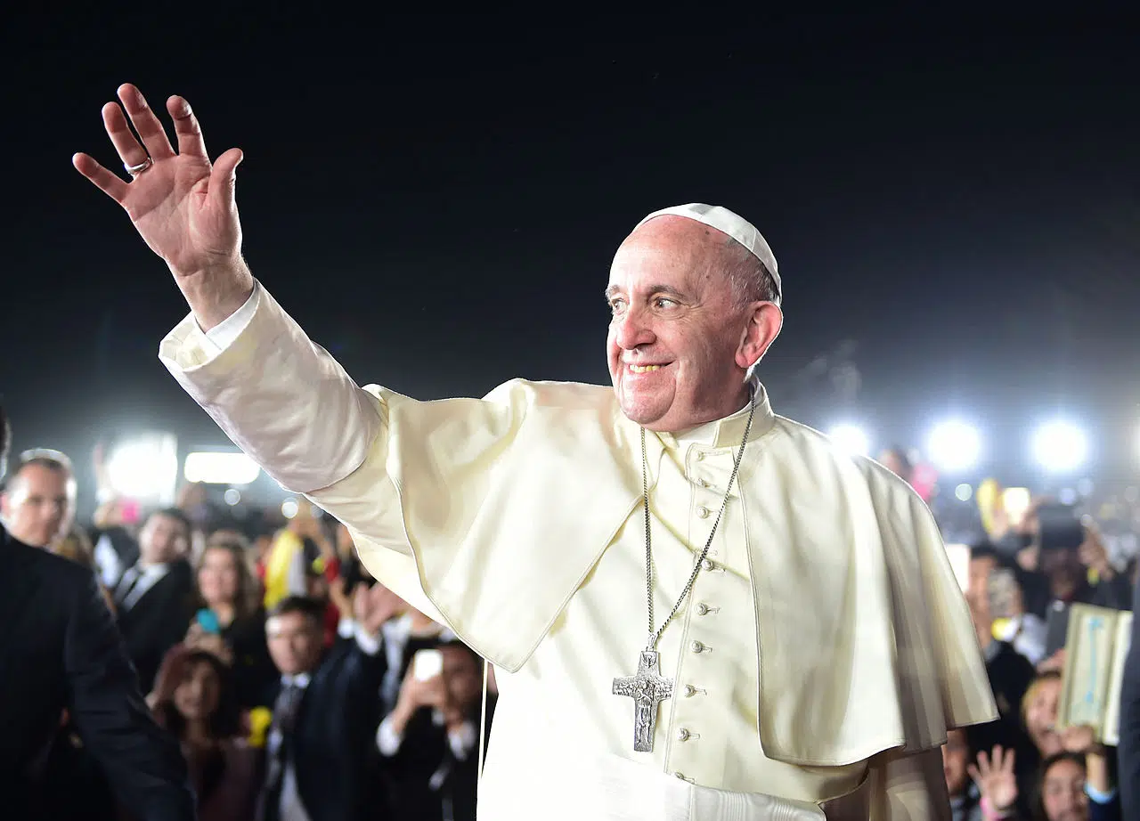 Papa Francisco é diagnosticado com pneumonia bilateral e recebe novo tratamento