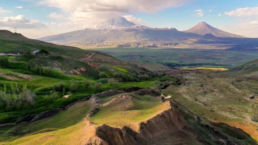 Vestígios da Arca de Noé? Descoberta na Turquia reacende mistério milenar