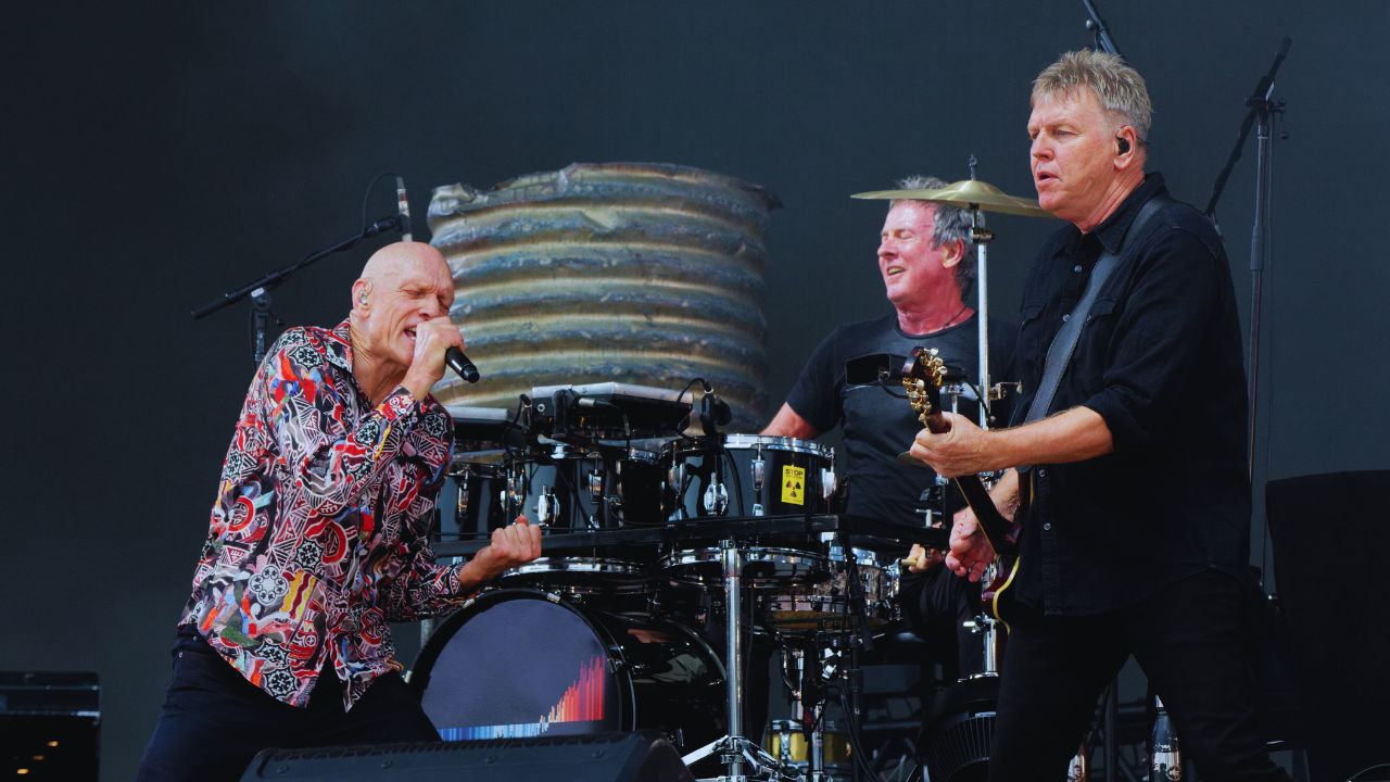 Blue Sky Mine: música do Midnight Oil permanece atual, combativa e dançante