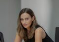 Um Verão Radiante: livro spin-off de Carley Fortune fala sobre romance e reencontros