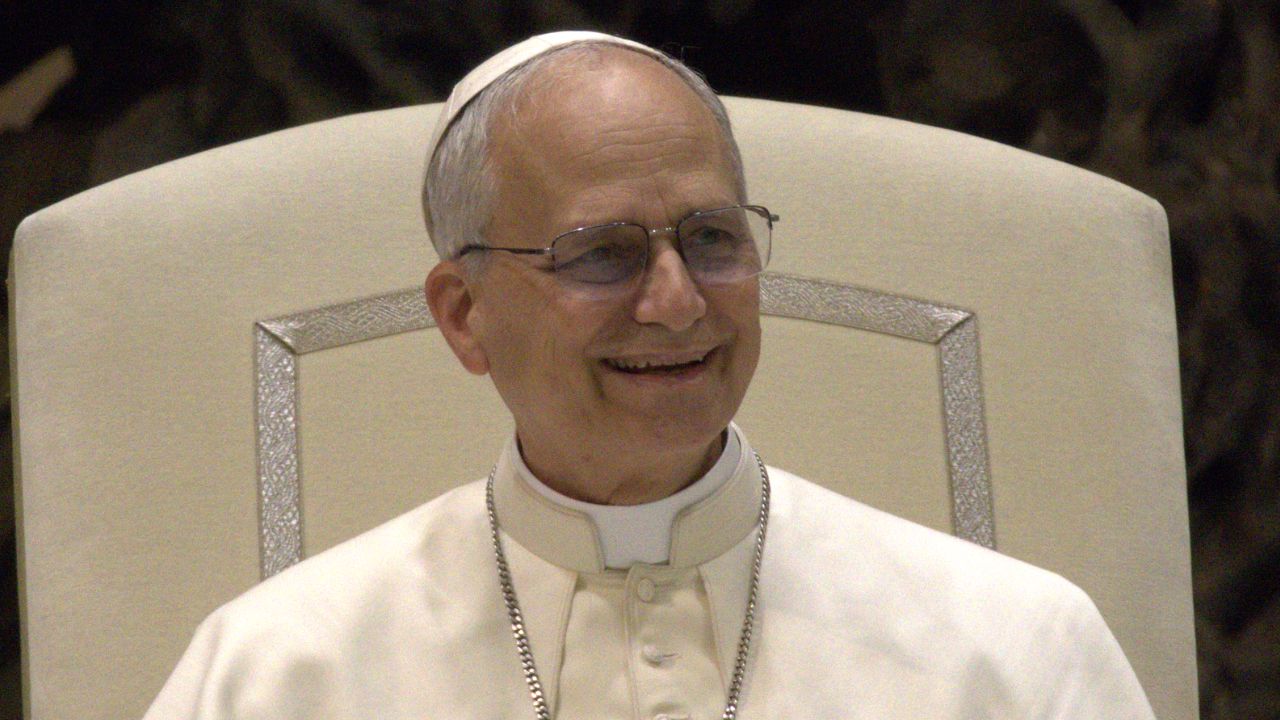 Papa Leão XIV completa um mês de pontificado reafirmando missão de promover a paz