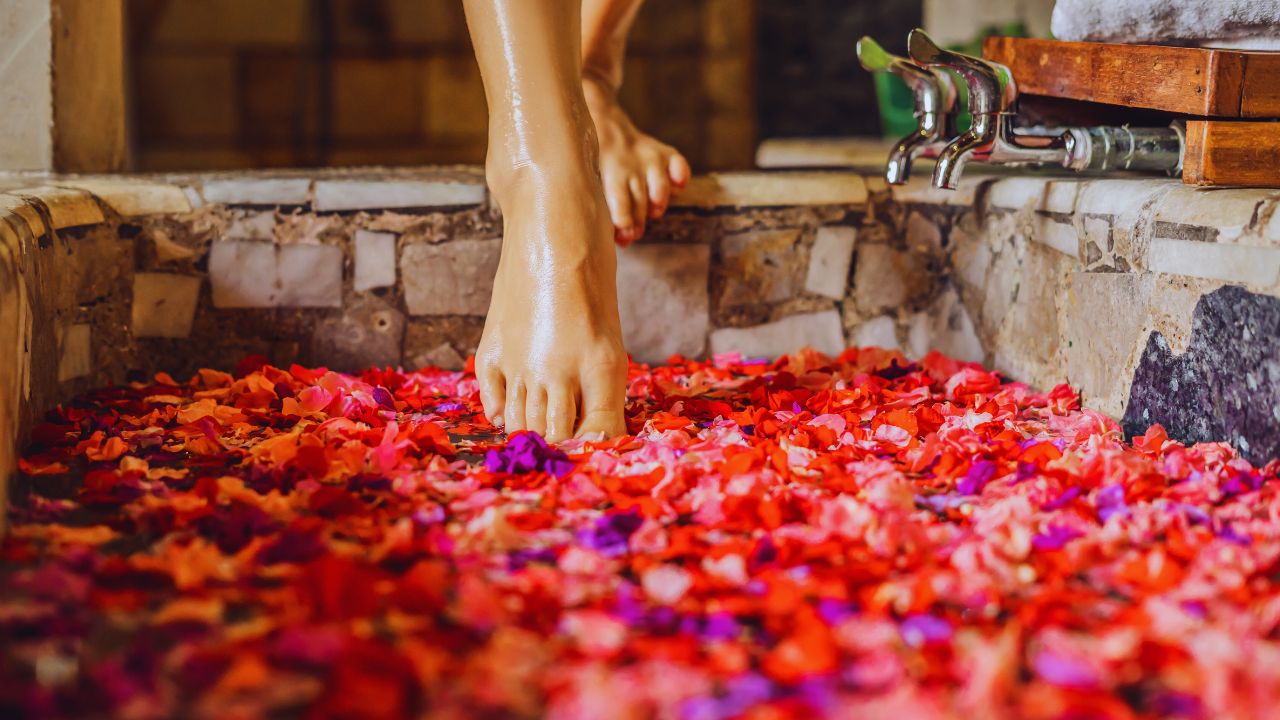 Banhos energéticos com ervas para abrir caminhos nas festas juninas