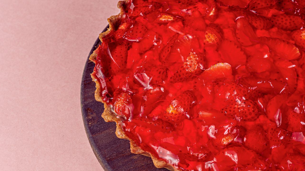 Torta de morango com creme de baunilha