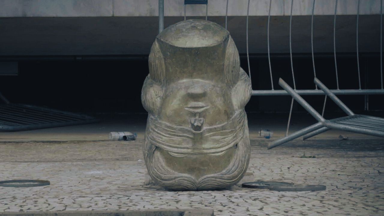 Apocalipse nos Trópicos: Petra Costa encara Malafaia e a fé politizada no Brasil