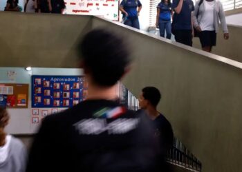 Programa busca prevenir violência contra meninas nas escolas do Rio