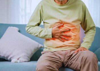 Gastrite e emoções: como a raiva silenciosa afeta seu estômago e saúde