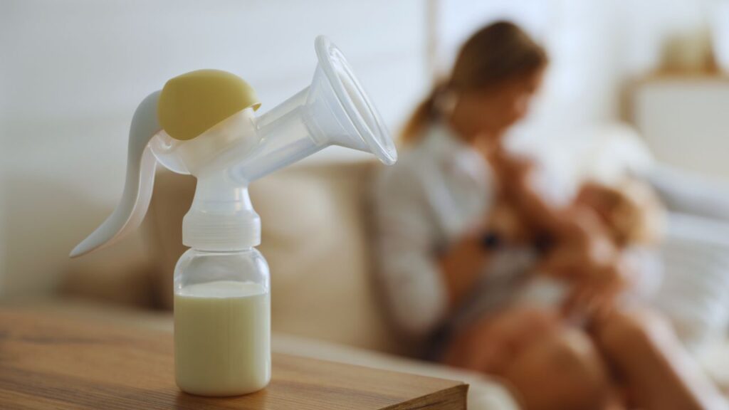 Mito do leite fraco: quais fatores realmente afetam a amamentação?