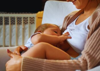 Portugal quer penalizar mulheres que amamentarem por 2 anos ou mais?