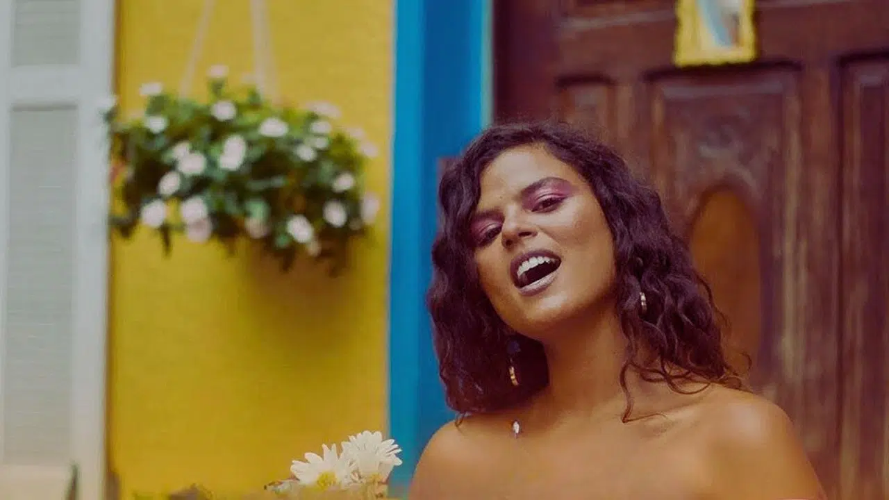 O Amor Te Dá: música de Amanda Magalhães revela como o amor pode ensinar e transformar