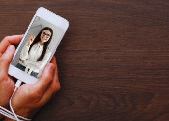 Orbiting: como lidar com a arte de desaparecer enquanto ainda se mantém por perto nas redes sociais