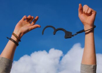 A arte do desapego: como soltar o que não serve mais em setembro