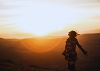 Deusa Interior: como despertar seu poder feminino e viver com sensibilidade