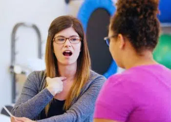 Clínica infantil x clínica adolescente: diferenças no tratamento fonoaudiológico