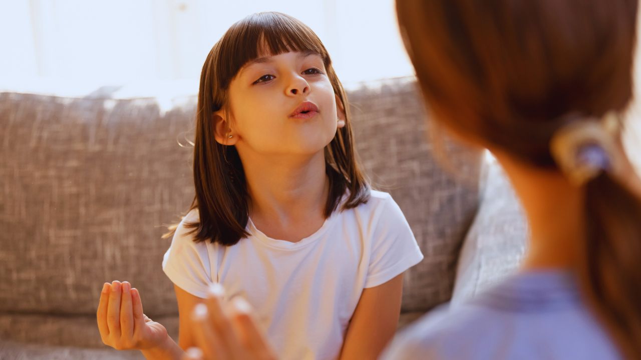 O que a fala revela sobre a criança: reflexos fonoaudiológicos e psicanalíticos