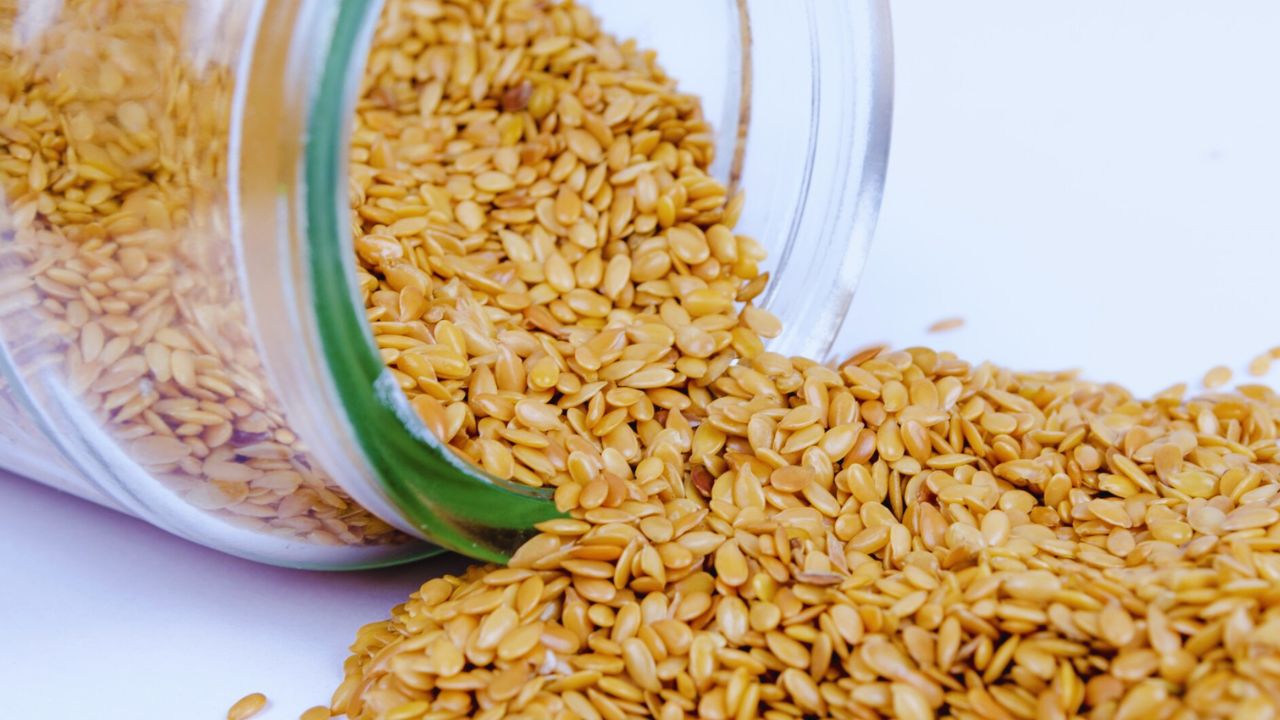 Linhaça dourada: benefícios, usos medicinais e como utilizar no dia-a-dia