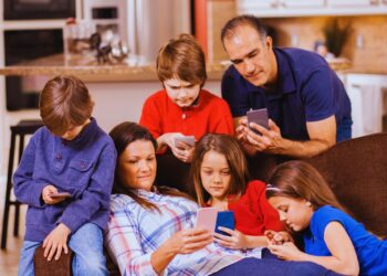 Arte e dopamina digital: como o consumo rápido transformou nossa relação com a criação artística