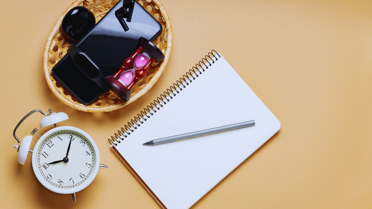 Terapias alternativas e detox digital: como o cuidado integral ajuda a reduzir a dependência tecnológica