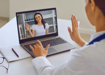 Atendimento presencial x online: qual melhor formato ideal para a fonoaudiologia infantil?