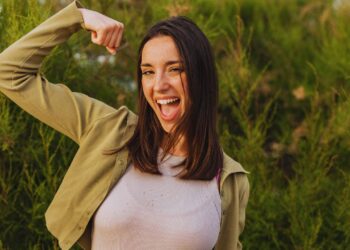 Quando a força vem da dor: o despertar da mulher que se escolhe