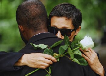 Psicologia do luto e da perda: como compreender e superar ausências