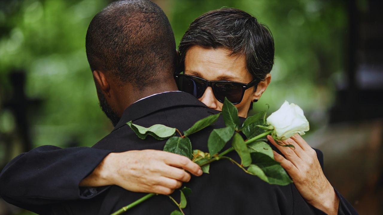 Psicologia do luto e da perda: como compreender e superar ausências
