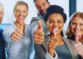 Toxic positivity: quando o excesso de positividade se torna tóxico e como ele impacta as relações e o bem-estar emocional