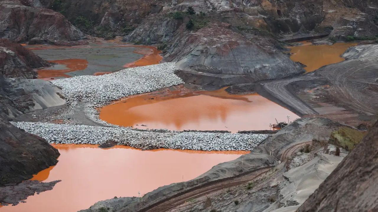 Justiça britânica condena a BHP por rompimento da barragem de Fundão