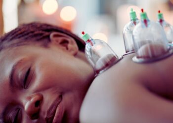 Terapias do sono: respiração, plantas medicinais, rituais noturnos e higiene do descanso