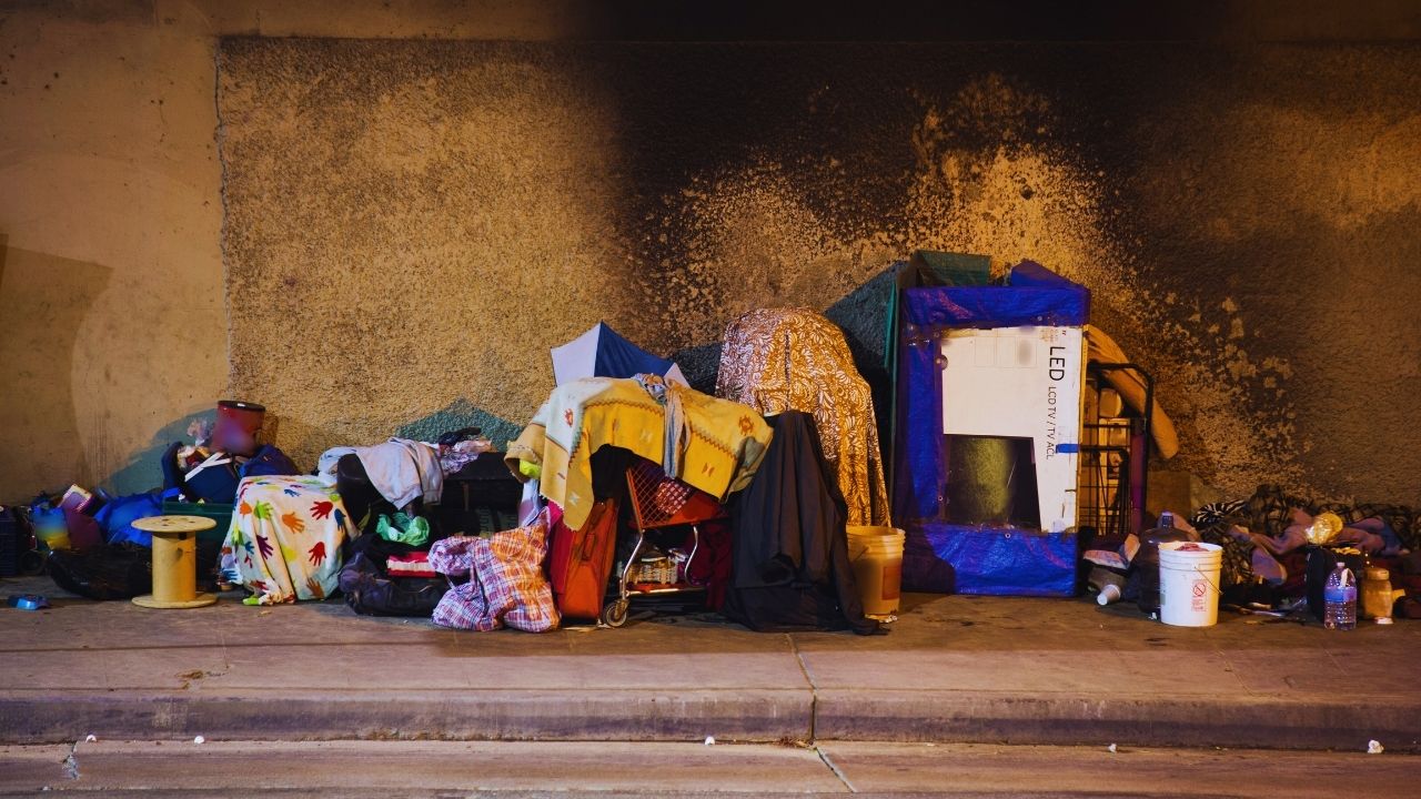 Brasil encerra 2025 com alta histórica de pessoas em situação de rua