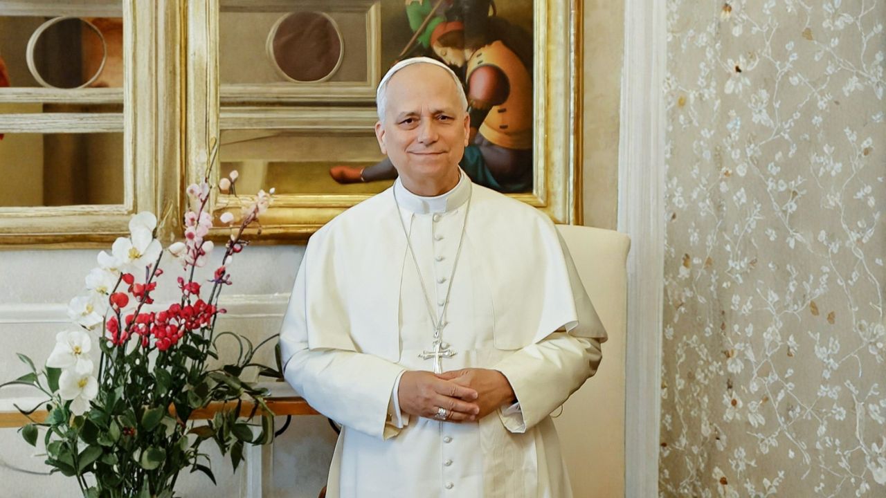 Papa Leão XIV alerta que a inteligência artificial pode enfraquecer a escuta e o pensamento humano