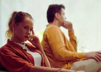 Unfinished business: quando um relacionamento não tem fechamento e os sentimentos permanecem pendentes