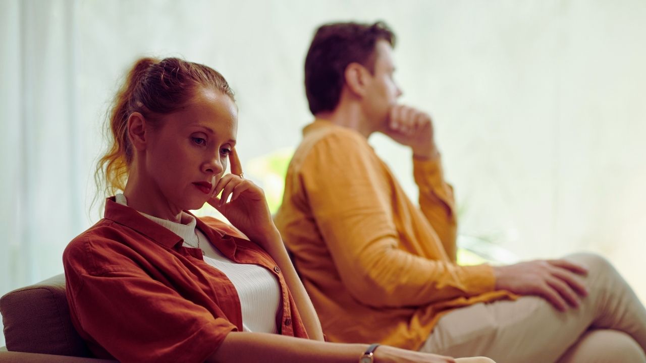 Unfinished business: quando um relacionamento não tem fechamento e os sentimentos permanecem pendentes