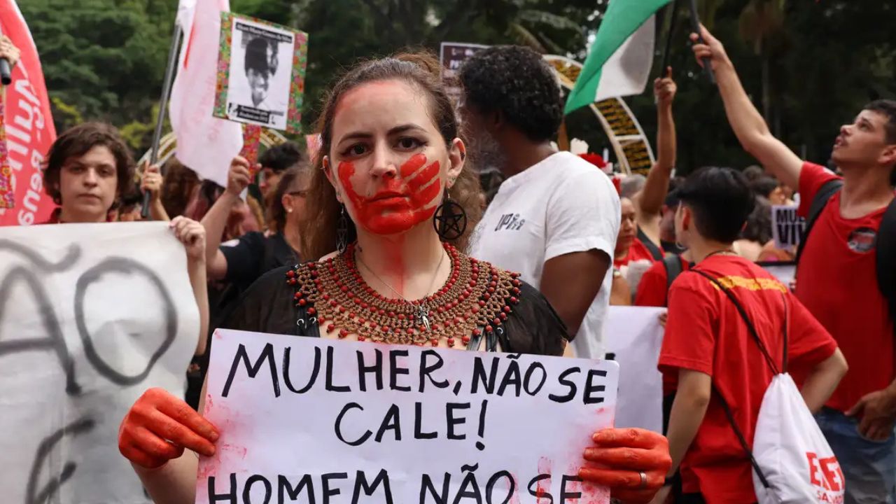 Brasil bate recorde de feminicídios em 2025 e confirma a falência da proteção às mulheres