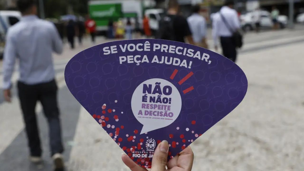 Campanha “não é não!” reforça combate ao assédio no carnaval e expõe um dado incômodo: metade das mulheres já sofreu abuso