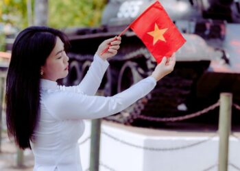 Relatório da Human Rights Watch alerta que avanço autoritário atinge 72% da população mundial