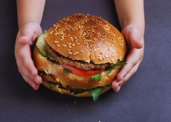 Obsedidade: uma em cada cinco crianças e adolescentes brasileiros tem sobrepeso