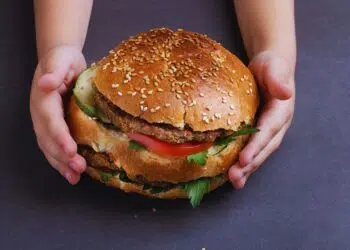 Obsedidade: uma em cada cinco crianças e adolescentes brasileiros tem sobrepeso